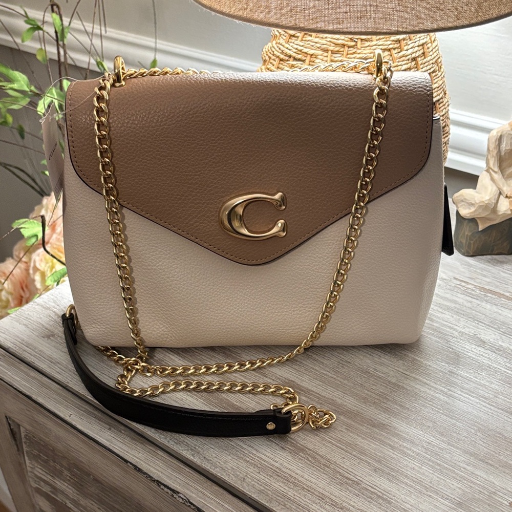 NWT Coach Tammie Shoulder bag.